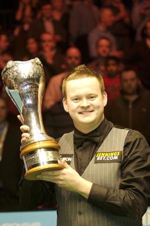 现出的冷静 现出的冷静